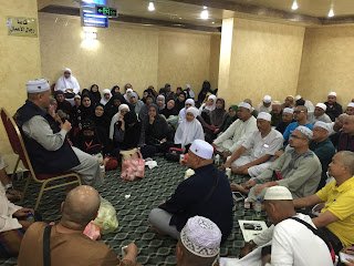 Dr. Abu Anas Madani berucap kepada jemaah haji Ash-Har dalam majlis muhasabah selepas haji